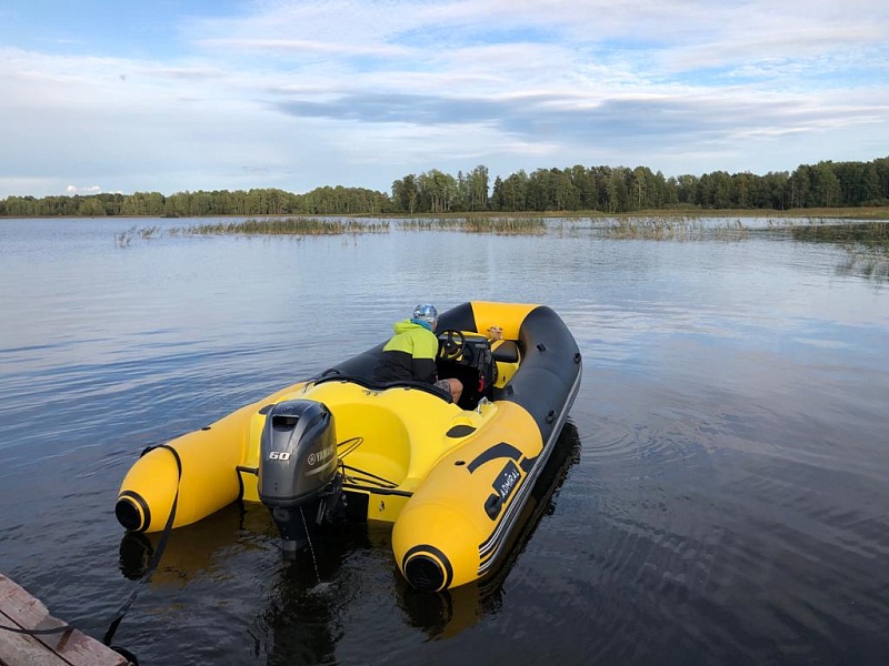 Адмирал RIB 470 с консолью